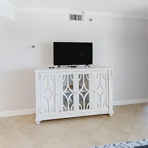  Apartment Beachside One 4023 United States